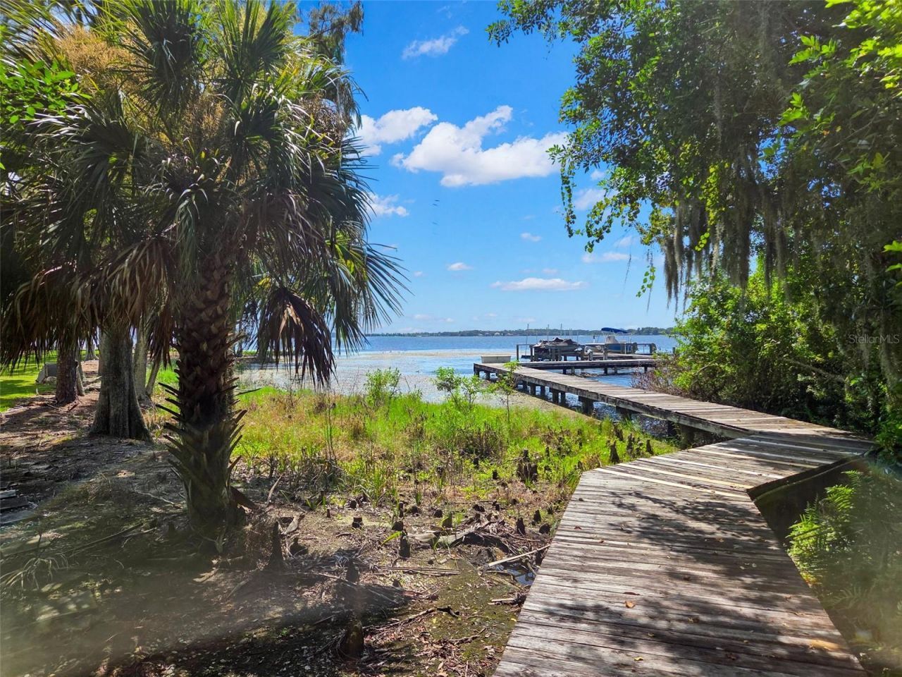 211 Rue Des Chateaux, Tarpon Springs, FL 34688 Photo