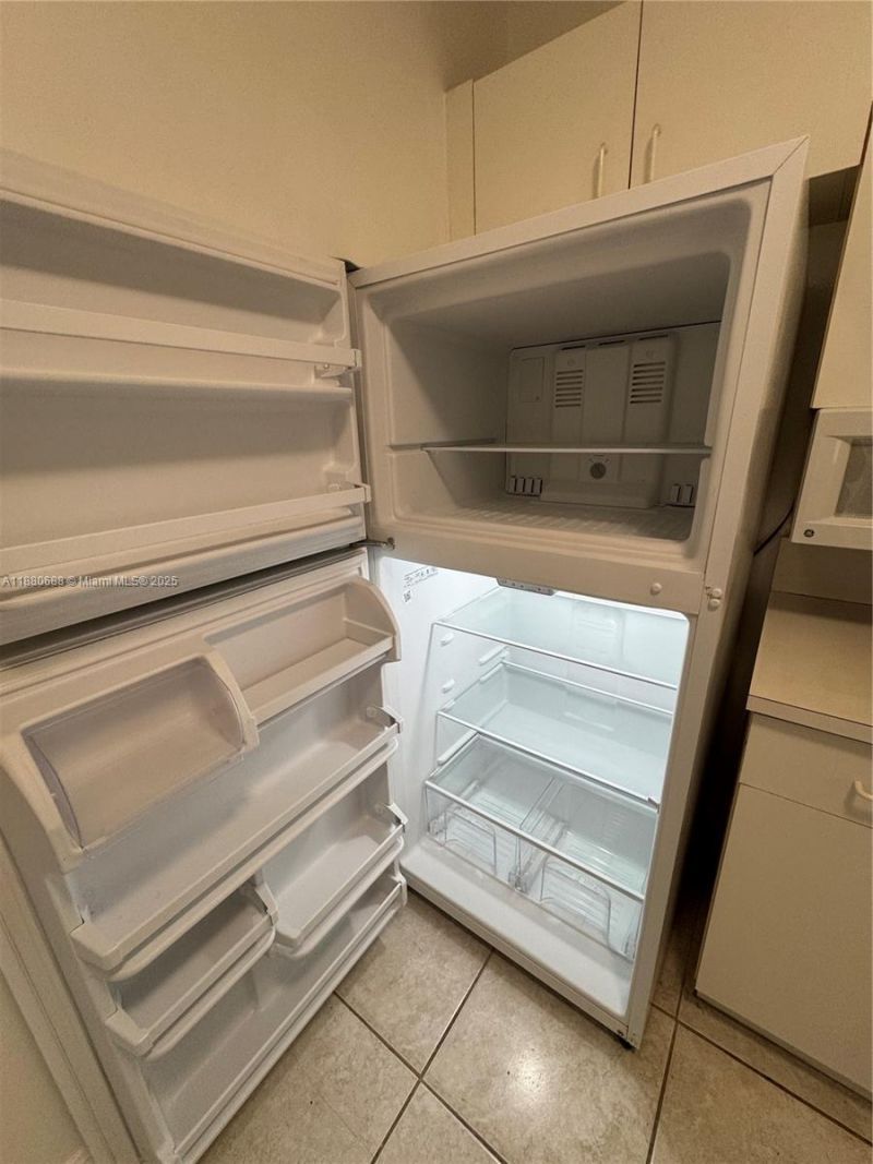 10431 N Kendall Dr, Unit D312, Miami, FL 33176 Photo