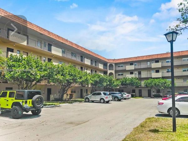 Unit 204, Lauderhill, FL 33319