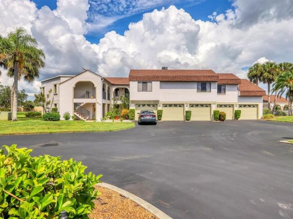 822 CAPRI ISLES BOULEVARD, Unit 210, VENICE, FL 34292