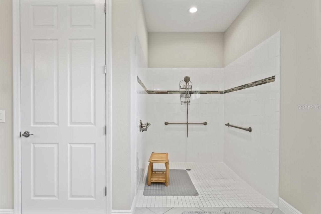 4232 Woodland Retreat Boulevard, New Port Richey, FL 34655 Photo