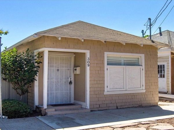 309 W Victoria Street, Santa Barbara, CA 93101