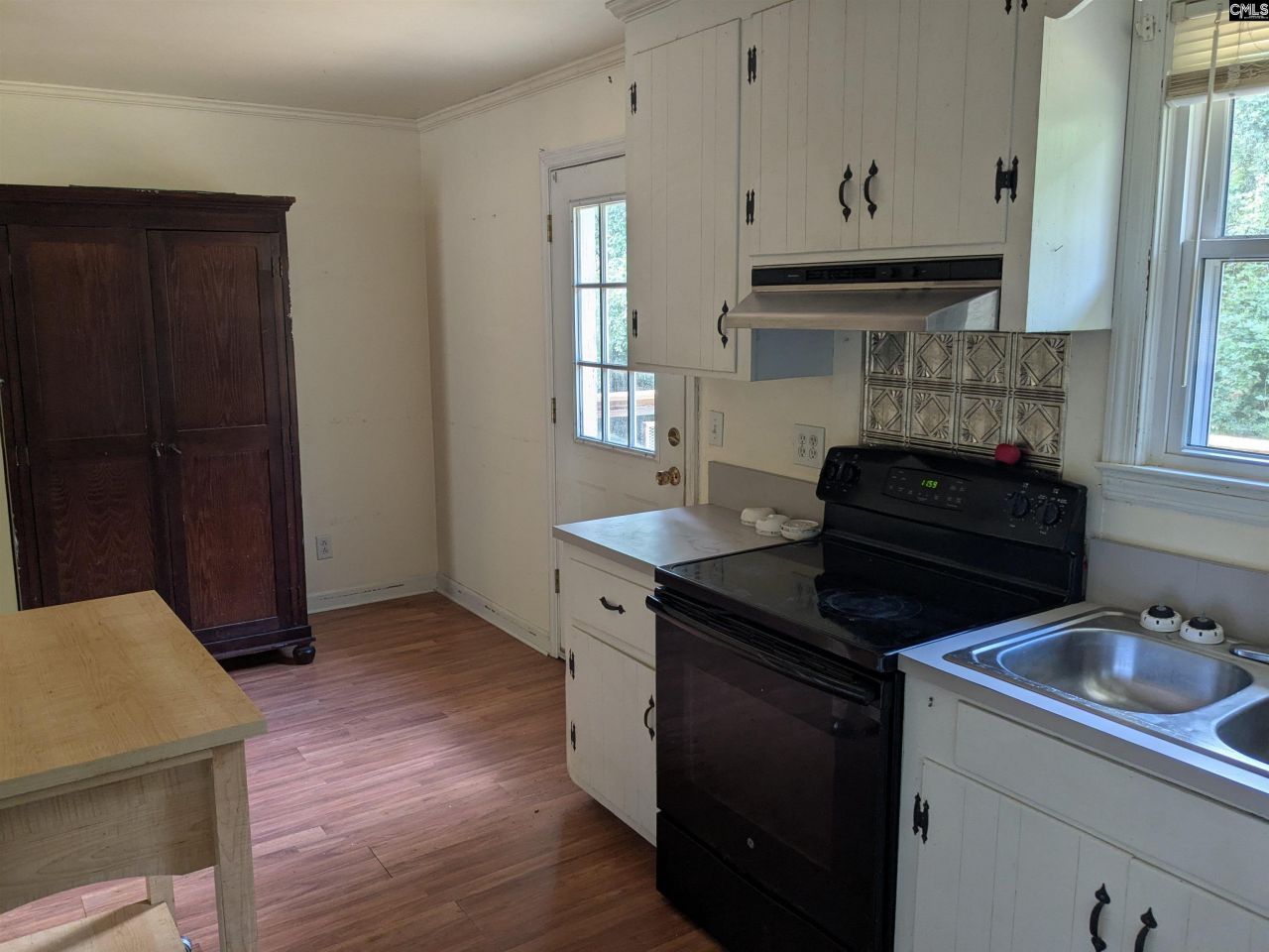 1236 Newberry Road Photo 11