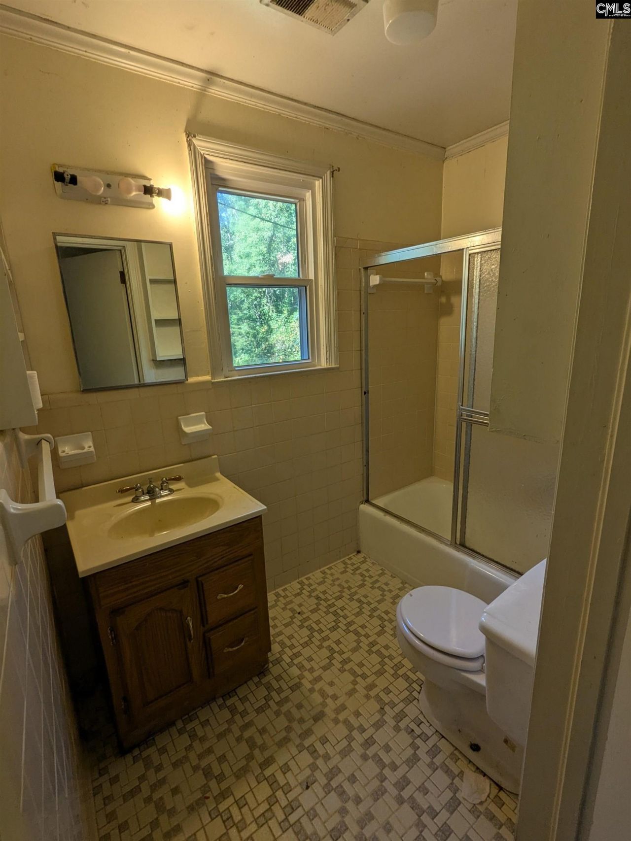 1236 Newberry Road Photo 13