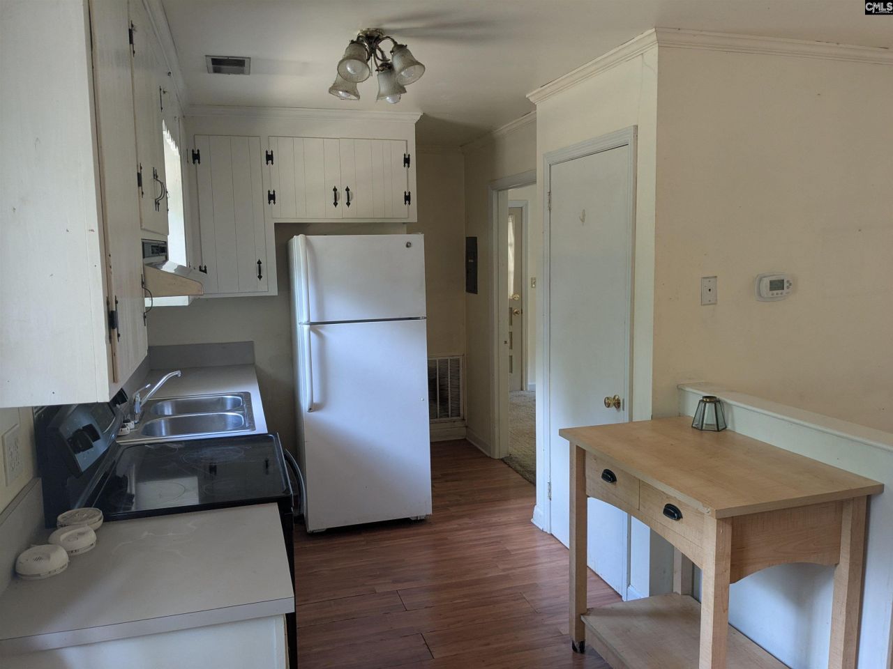 1236 Newberry Road Photo 8