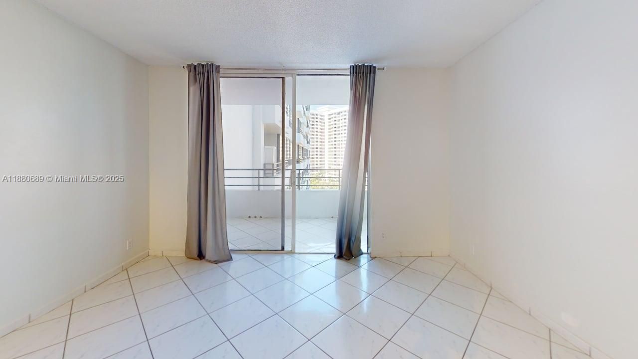 500 Three Islands Blvd, Unit 822, Hallandale Beach, FL 33009 Photo
