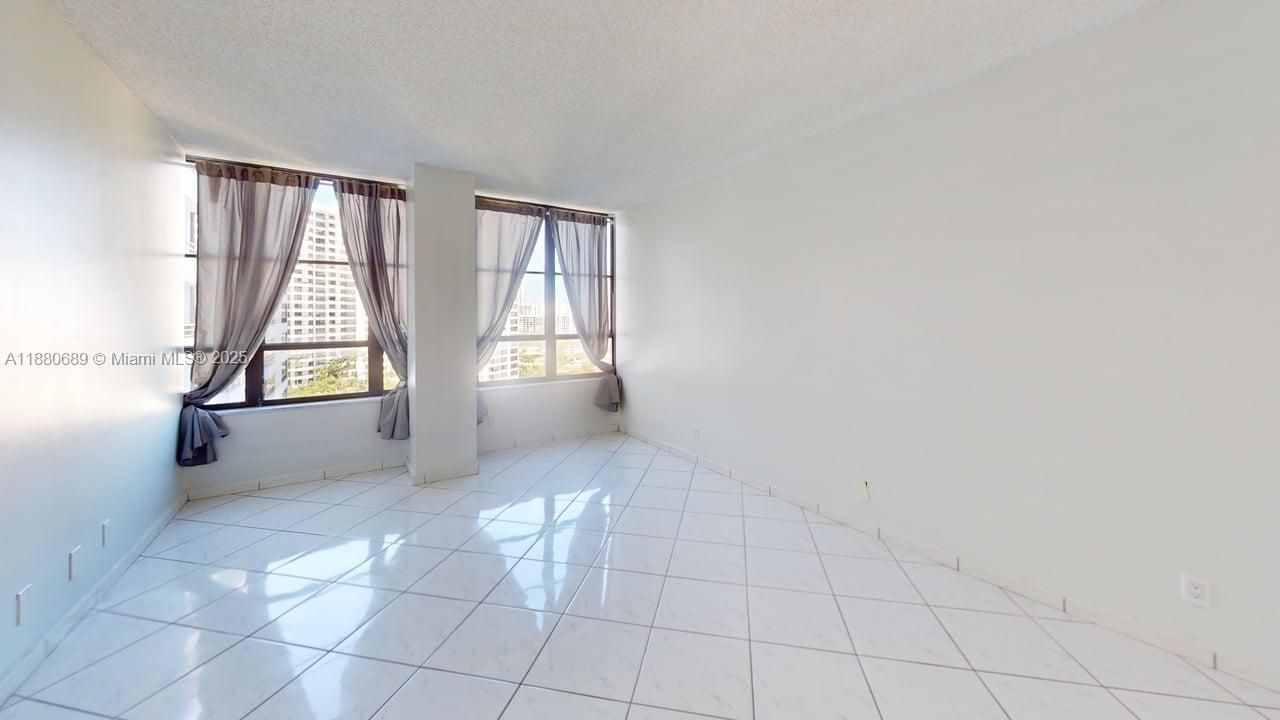 500 Three Islands Blvd, Unit 822, Hallandale Beach, FL 33009 Photo