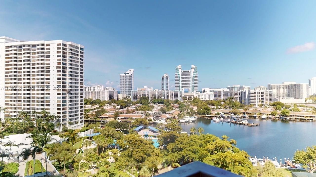 500 Three Islands Blvd, Unit 822, Hallandale Beach, FL 33009 Photo