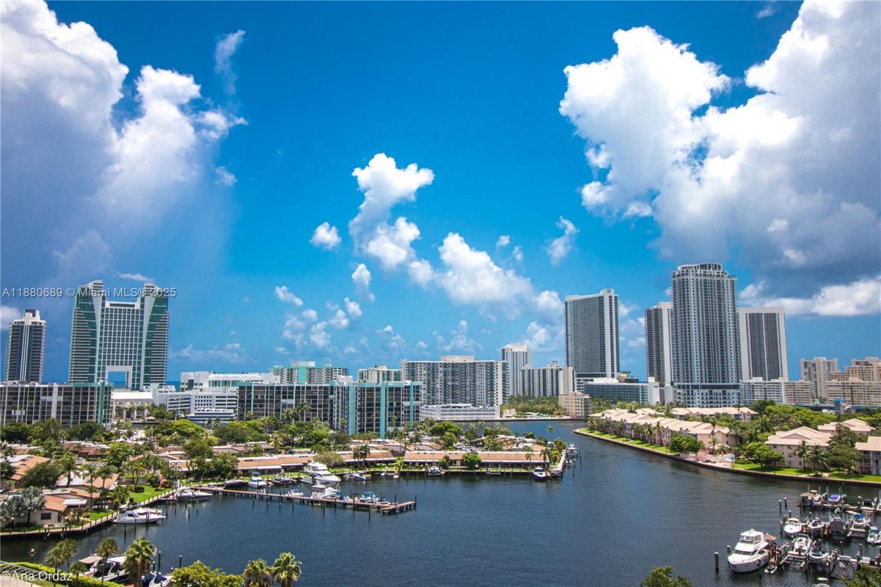 500 Three Islands Blvd, Unit 822, Hallandale Beach, FL 33009 Photo