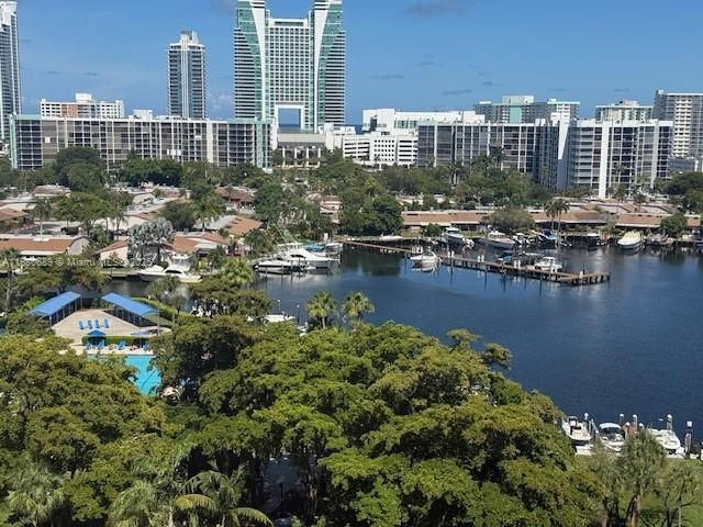 500 Three Islands Blvd, Unit 822, Hallandale Beach, FL 33009 Photo