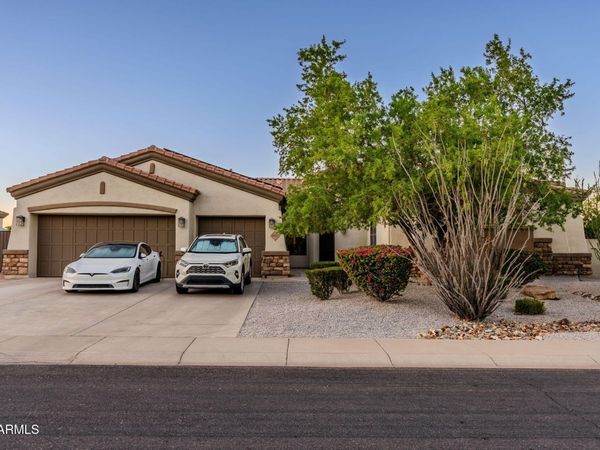 18332 W MONTEBELLO Avenue, Litchfield Park, AZ 85340