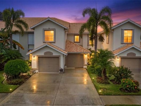 360 Stella Maris DR N, Unit 2404, NAPLES, FL 34114