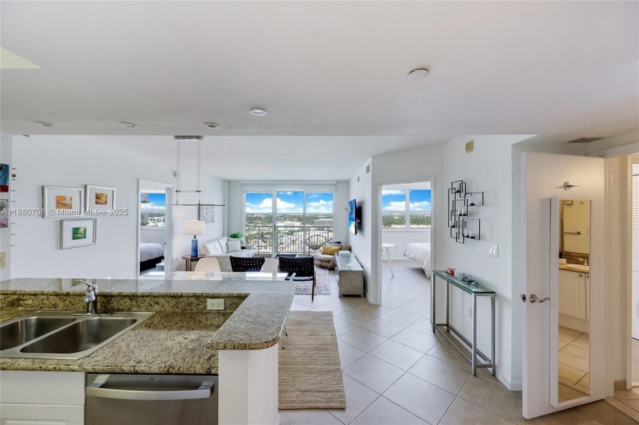 19501 W Country Club Dr, Unit 2412, Aventura, FL 33180 Photo