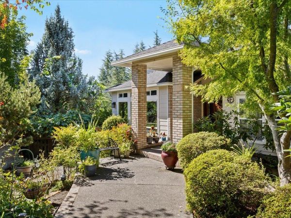 4760 Torrey Pines Drive, Medford, OR 97504