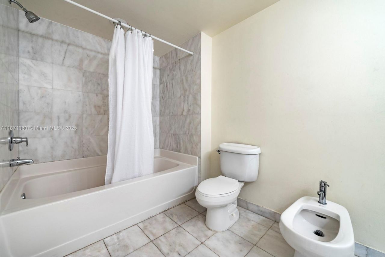 601 NE 36th St, Unit 803, Miami, FL 33137 Photo