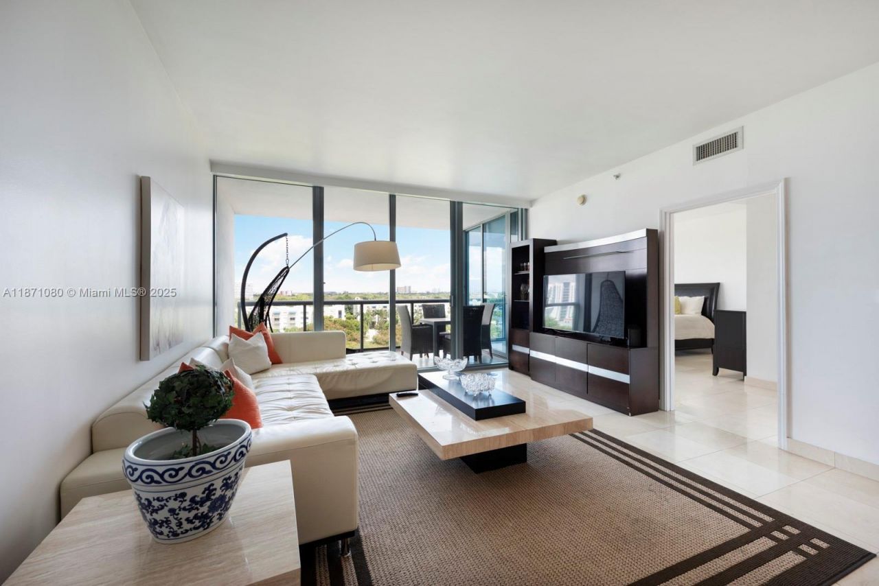 601 NE 36th St, Unit 803, Miami, FL 33137 Photo