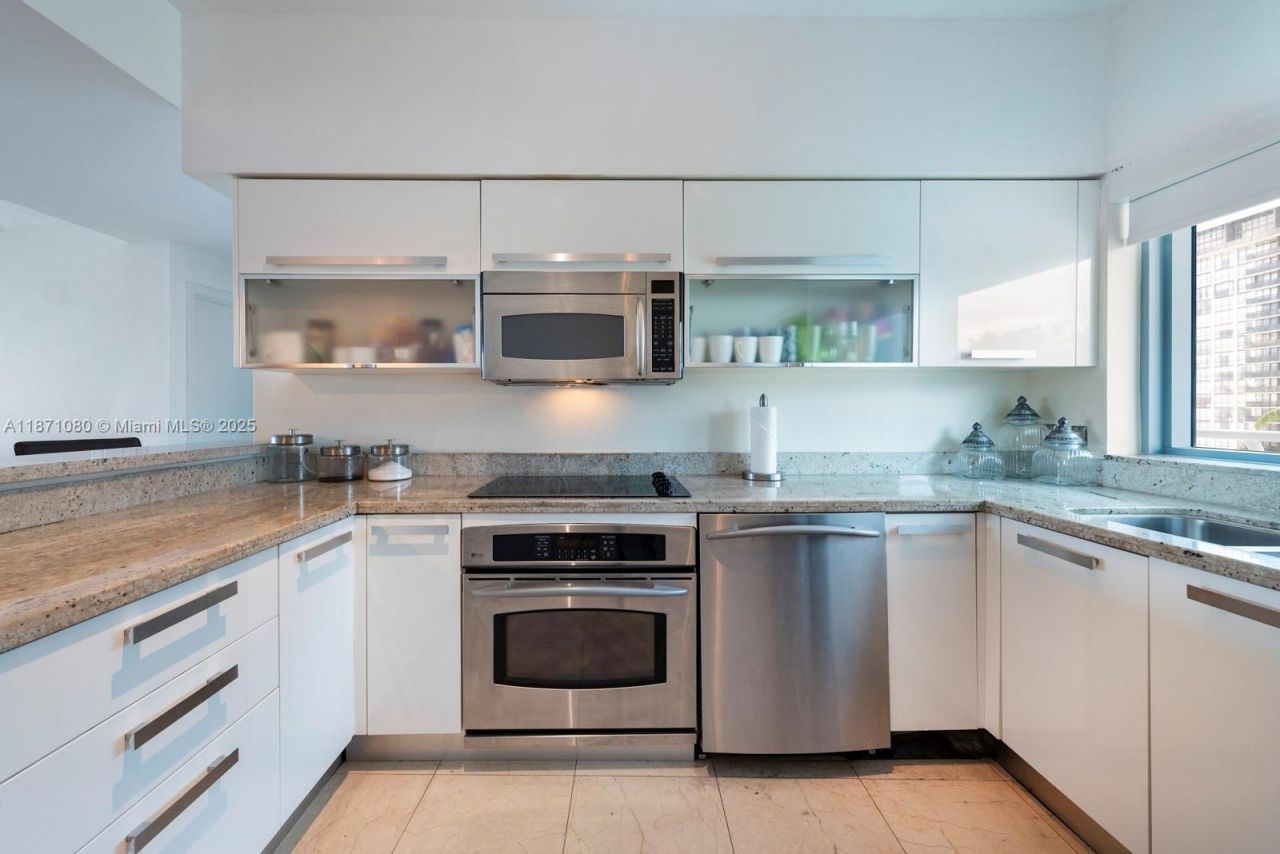 601 NE 36th St, Unit 803, Miami, FL 33137 Photo