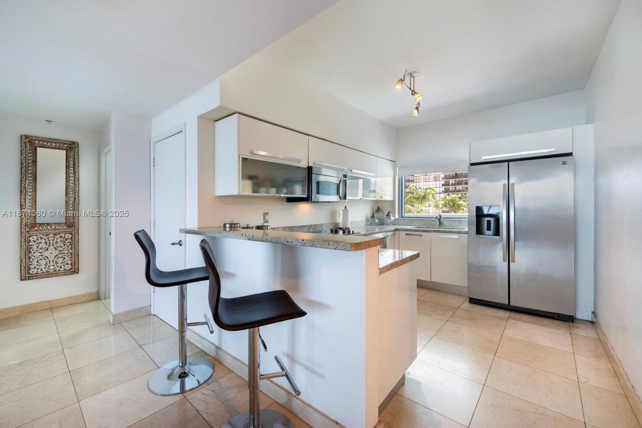 601 NE 36th St, Unit 803, Miami, FL 33137 Photo