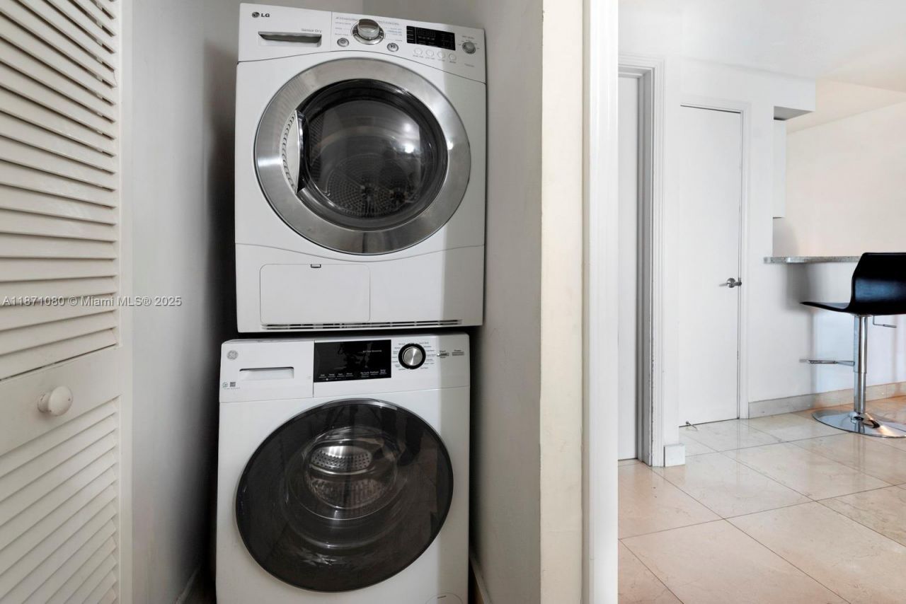 601 NE 36th St, Unit 803, Miami, FL 33137 Photo