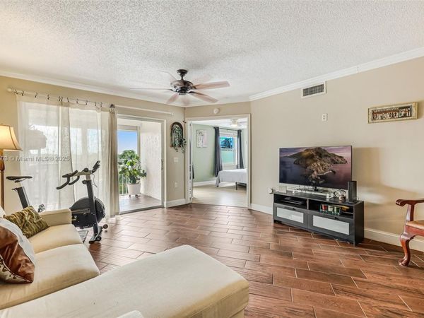 10346 NW 24th Pl, Unit 304, Sunrise, FL 33322