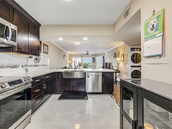 10346 NW 24th Pl, Unit 304, Sunrise, FL 33322