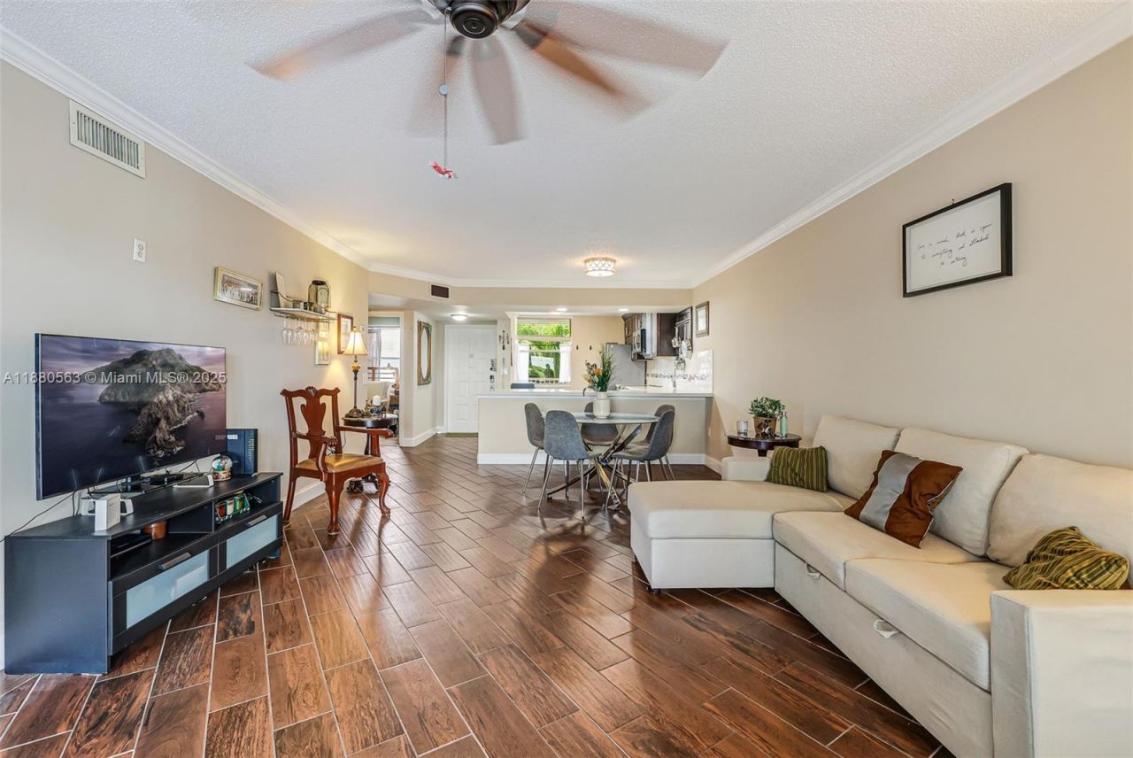 10346 NW 24th Pl, Unit 304, Sunrise, FL 33322 Photo