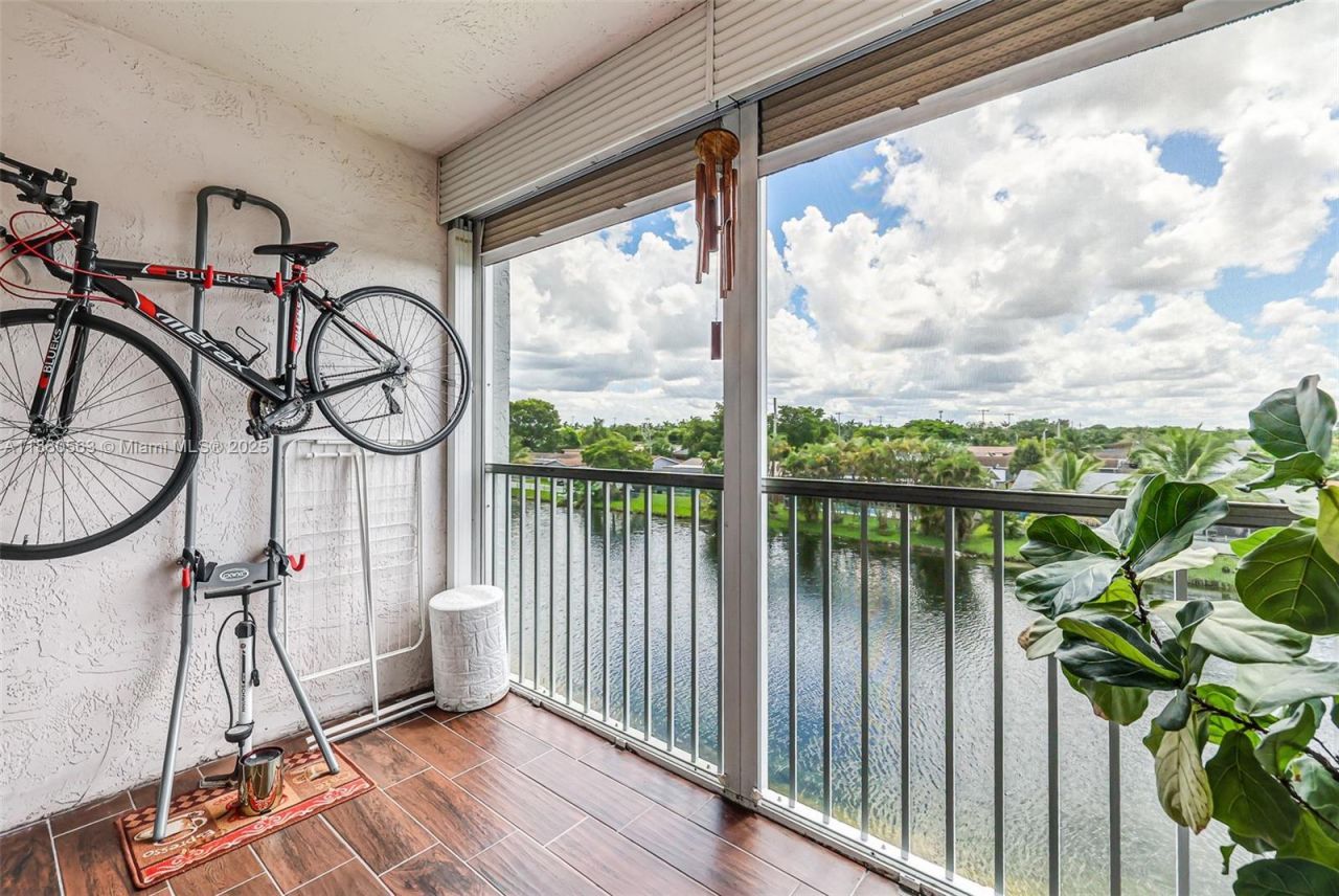 10346 NW 24th Pl, Unit 304, Sunrise, FL 33322 Photo