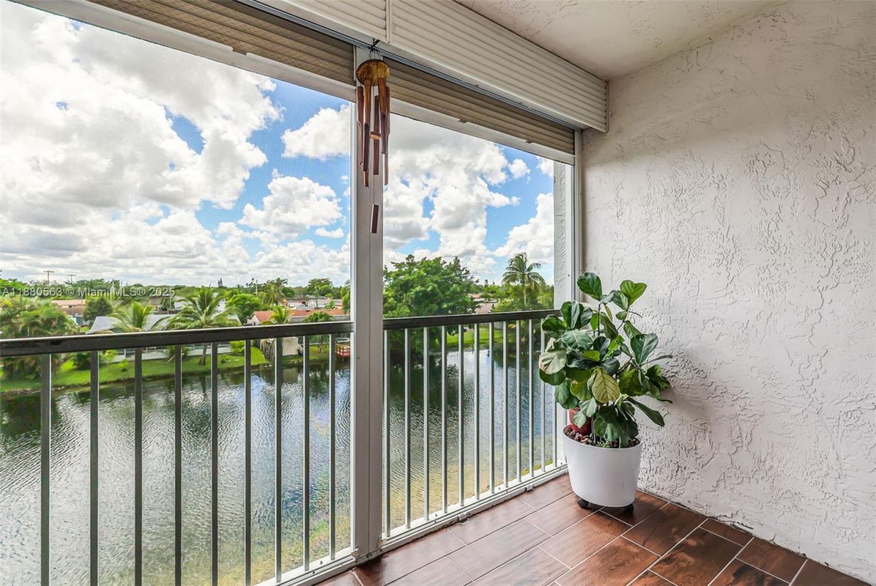 10346 NW 24th Pl, Unit 304, Sunrise, FL 33322 Photo