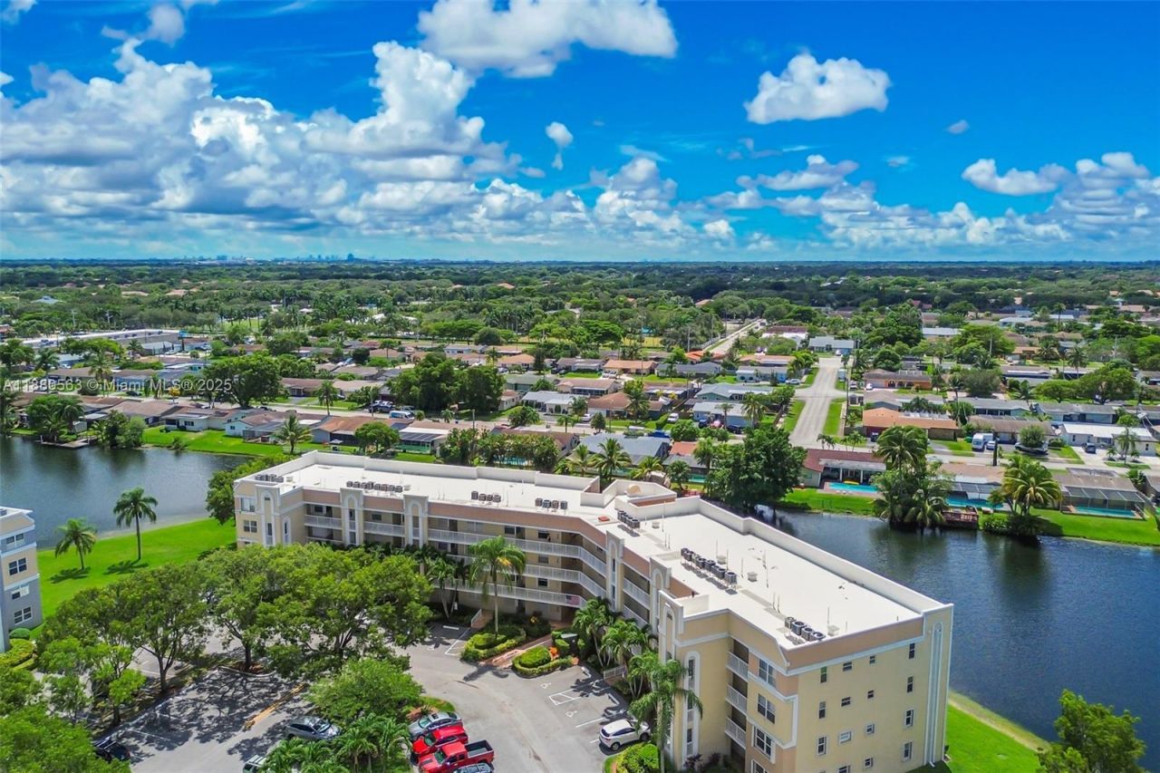 10346 NW 24th Pl, Unit 304, Sunrise, FL 33322 Photo