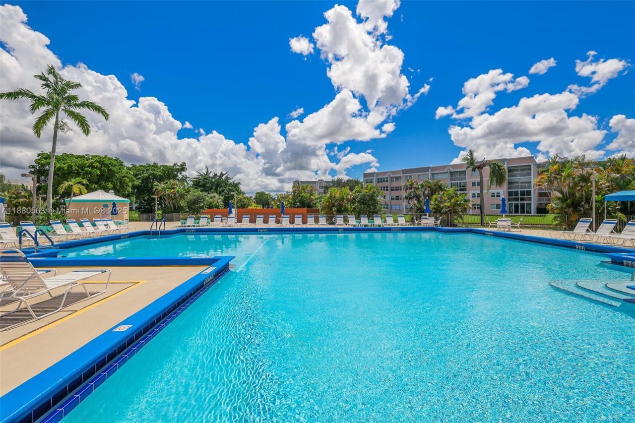 10346 NW 24th Pl, Unit 304, Sunrise, FL 33322 Photo