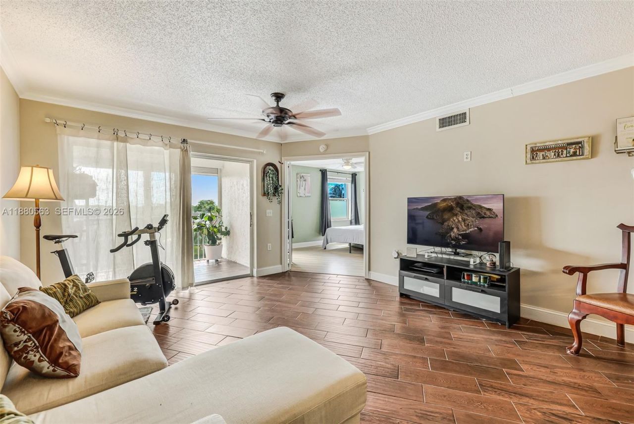 10346 NW 24th Pl, Unit 304, Sunrise, FL 33322 Photo