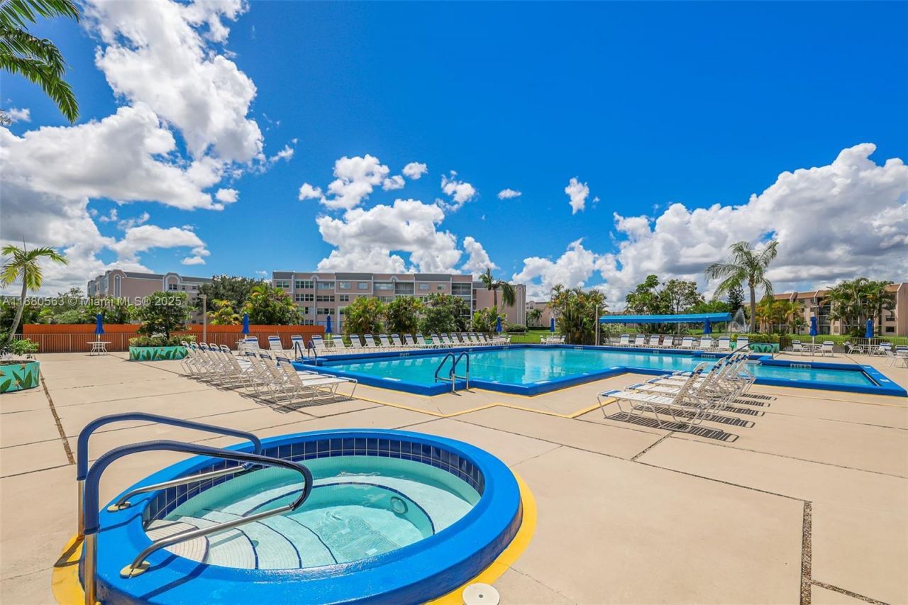 10346 NW 24th Pl, Unit 304, Sunrise, FL 33322 Photo