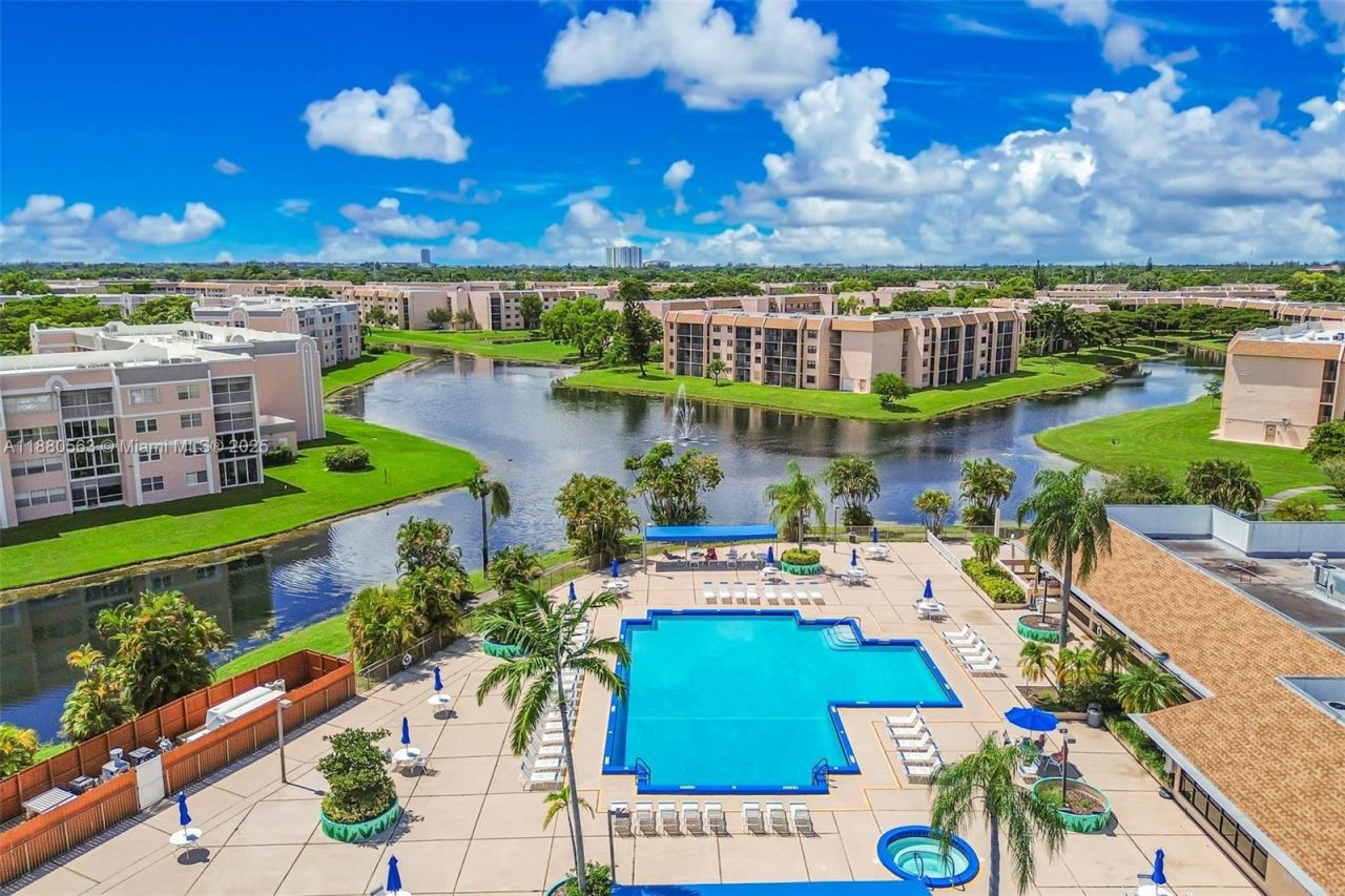 10346 NW 24th Pl, Unit 304, Sunrise, FL 33322 Photo