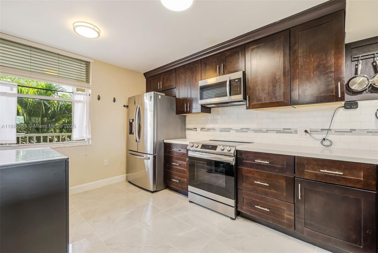 10346 NW 24th Pl, Unit 304, Sunrise, FL 33322 Photo