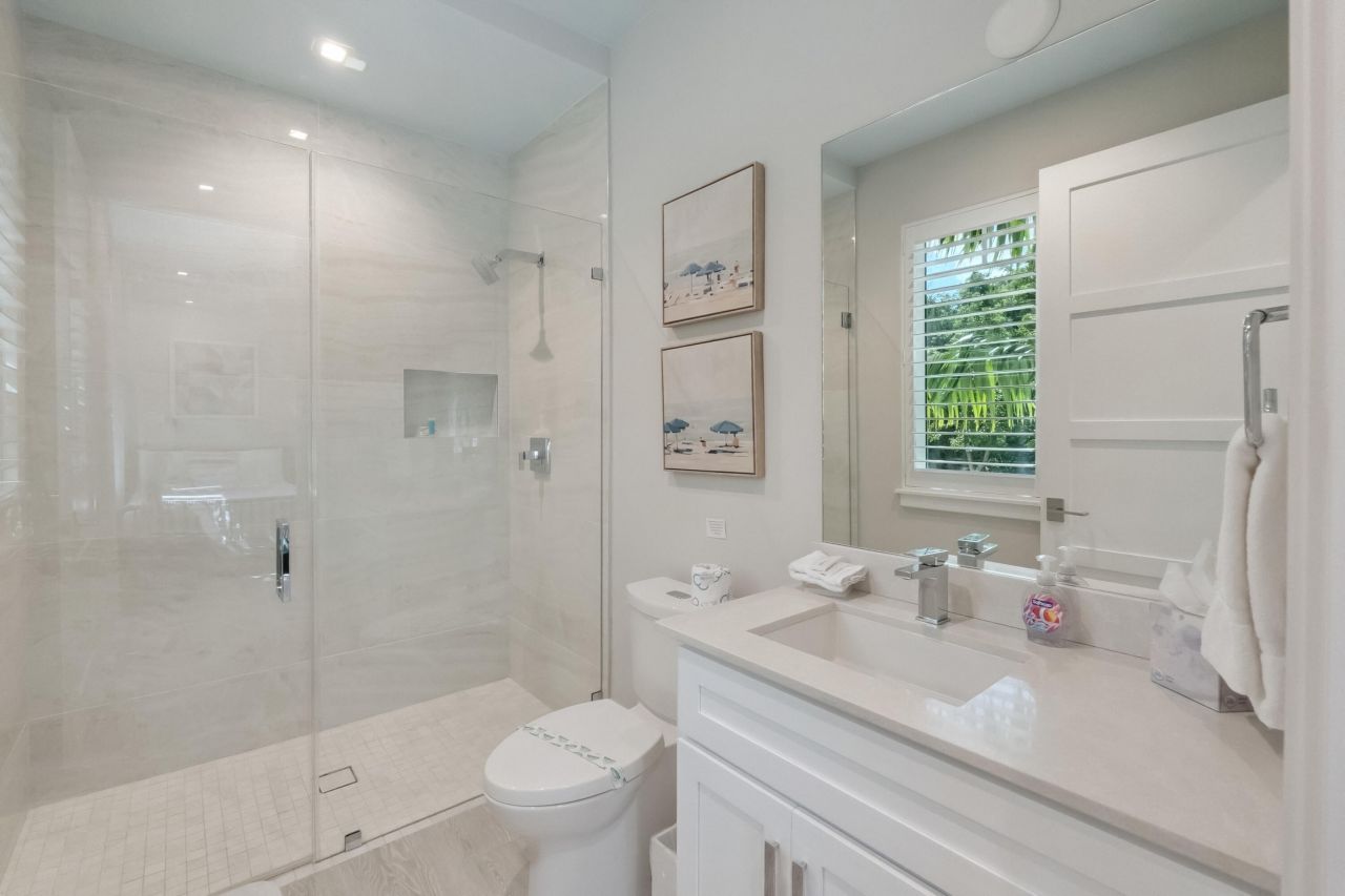 80639 Old Highway, Unit 201, Islamorada, FL 33036 Photo