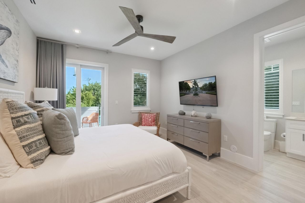 80639 Old Highway, Unit 201, Islamorada, FL 33036 Photo