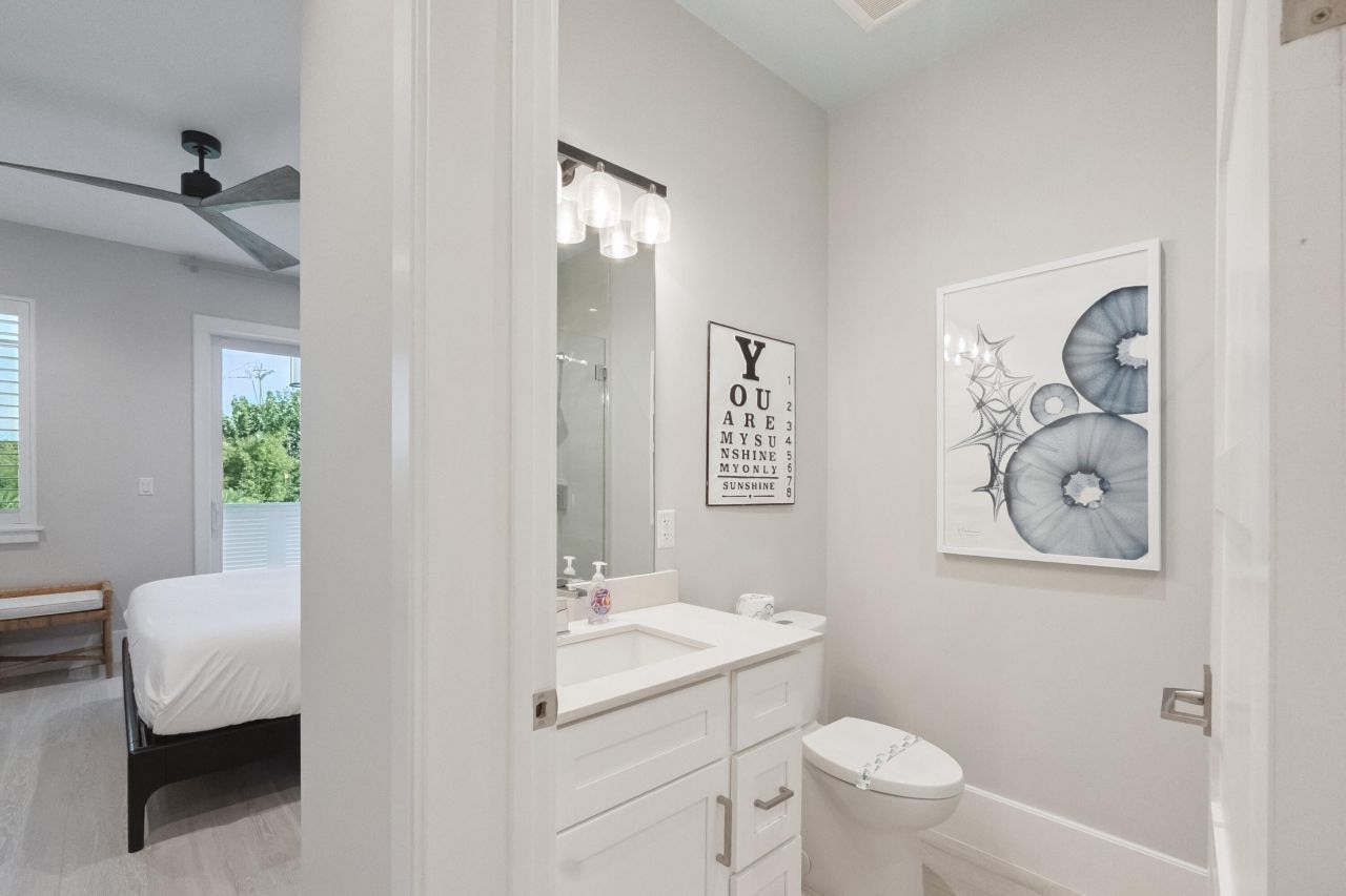 80639 Old Highway, Unit 201, Islamorada, FL 33036 Photo