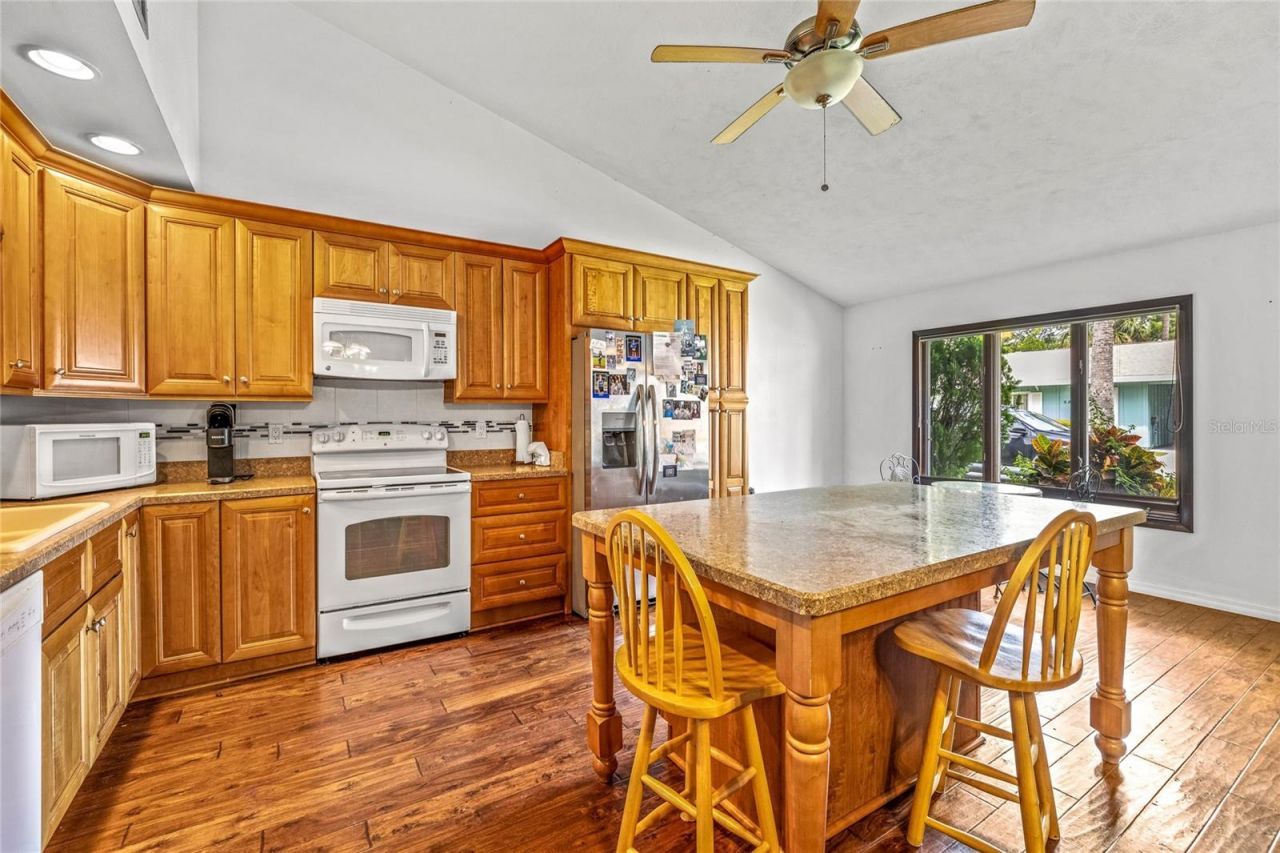 12 Country Club Drive, Unit B, New Smyrna Beach, FL 32168 Photo