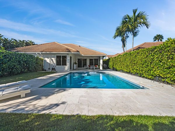 2940 Twin Oaks Way, Wellington, FL 33414