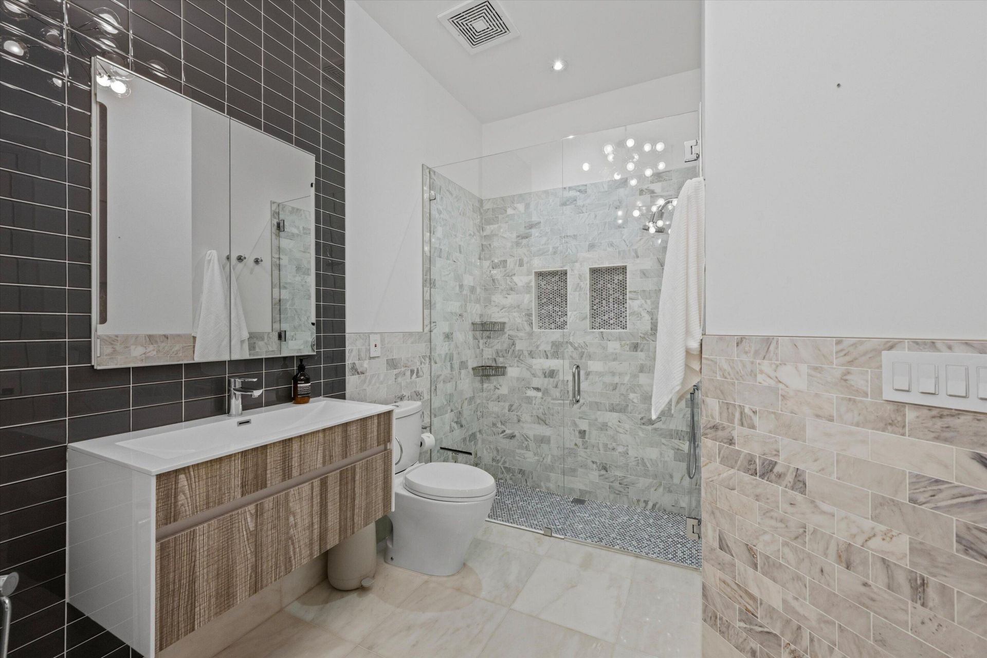 2940 Twin Oaks Way, Wellington, FL 33414 Photo