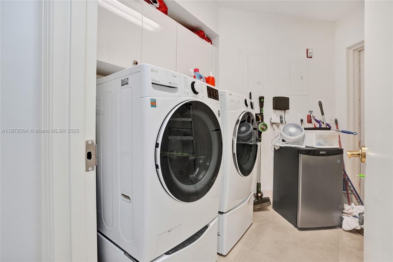 19111 Collins Ave, Unit 2101, Sunny Isles Beach, FL 33160 Photo