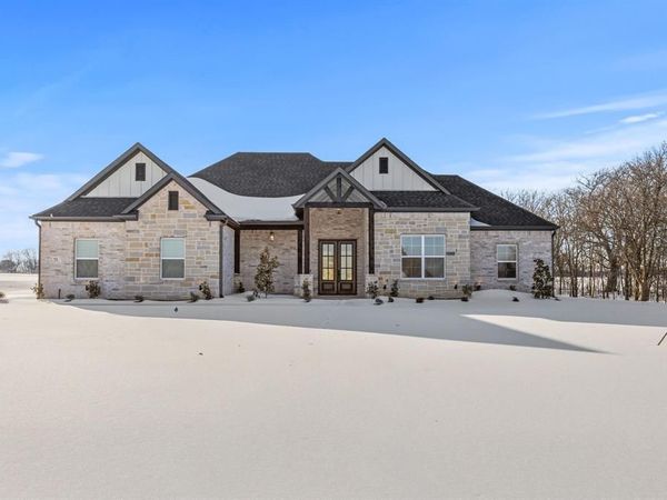 73 Dove Landing Road, Valley View, TX 76272