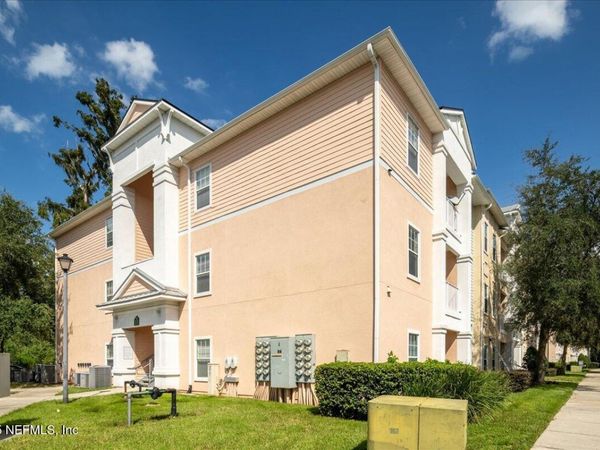 8227 LOBSTER BAY Court, Unit 207, Jacksonville, FL 32256