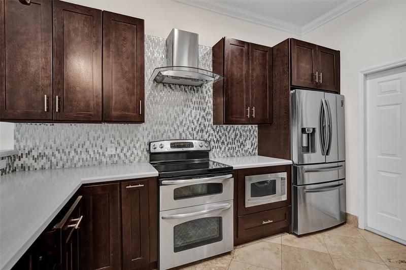 710 NE 15th Ave, Unit 710, Fort Lauderdale, FL 33304 Photo