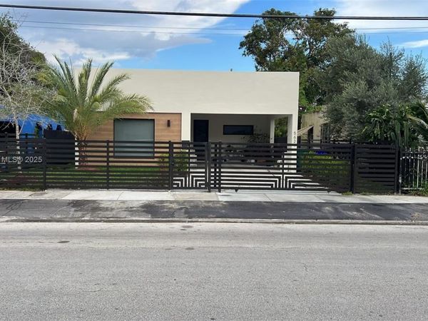 5621 NW 11th Ave, Miami, FL 33127