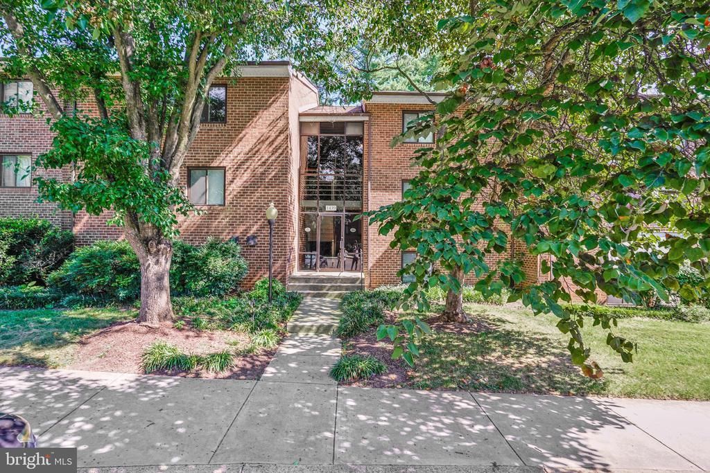 1439 Northgate Square, Unit 39/21B, Reston, VA 20190 Main Photo