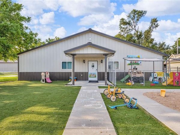 109 E Railroad Avenue, Silver Lake, KS 66539