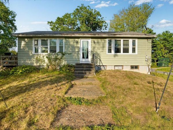 185 Pleasant Street, Richmond, ME 04357