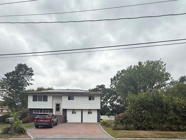 82 Schenectady Avenue, West Babylon, NY 11704