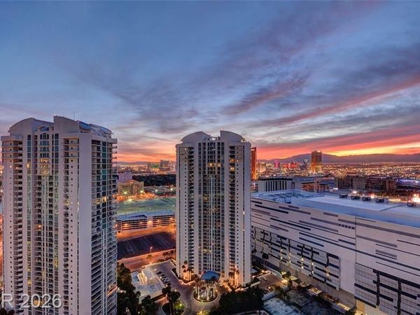2877 Paradise Road, Unit 104, Las Vegas, NV 89109